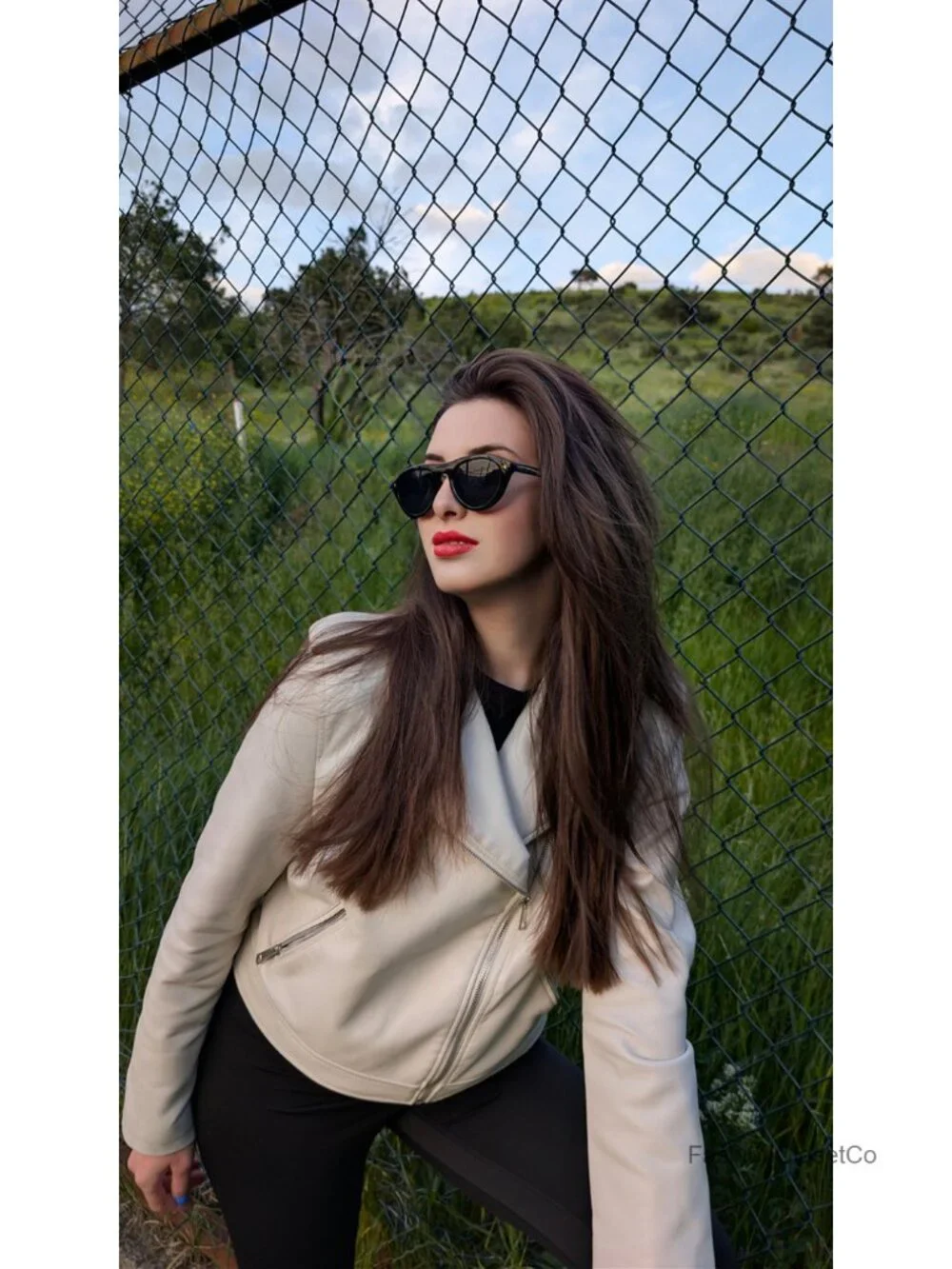 Retro Oval Cat Eye Sunglasses - Narrow Frame Trendy Shades